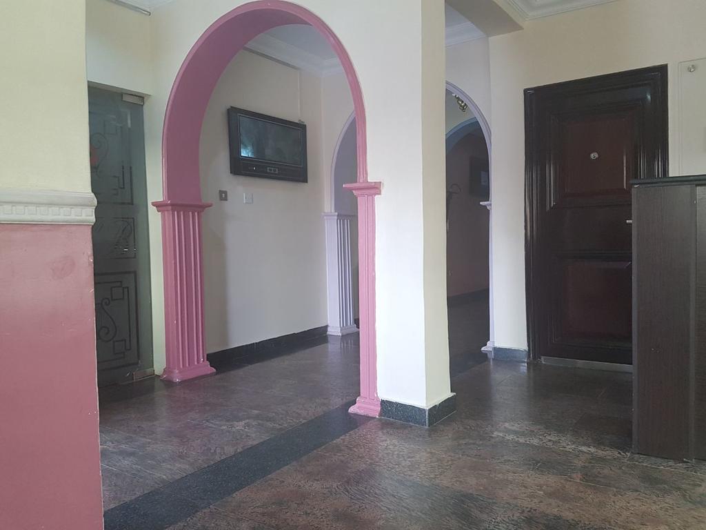 Agun Fbm Place Guest House מראה חיצוני תמונה
